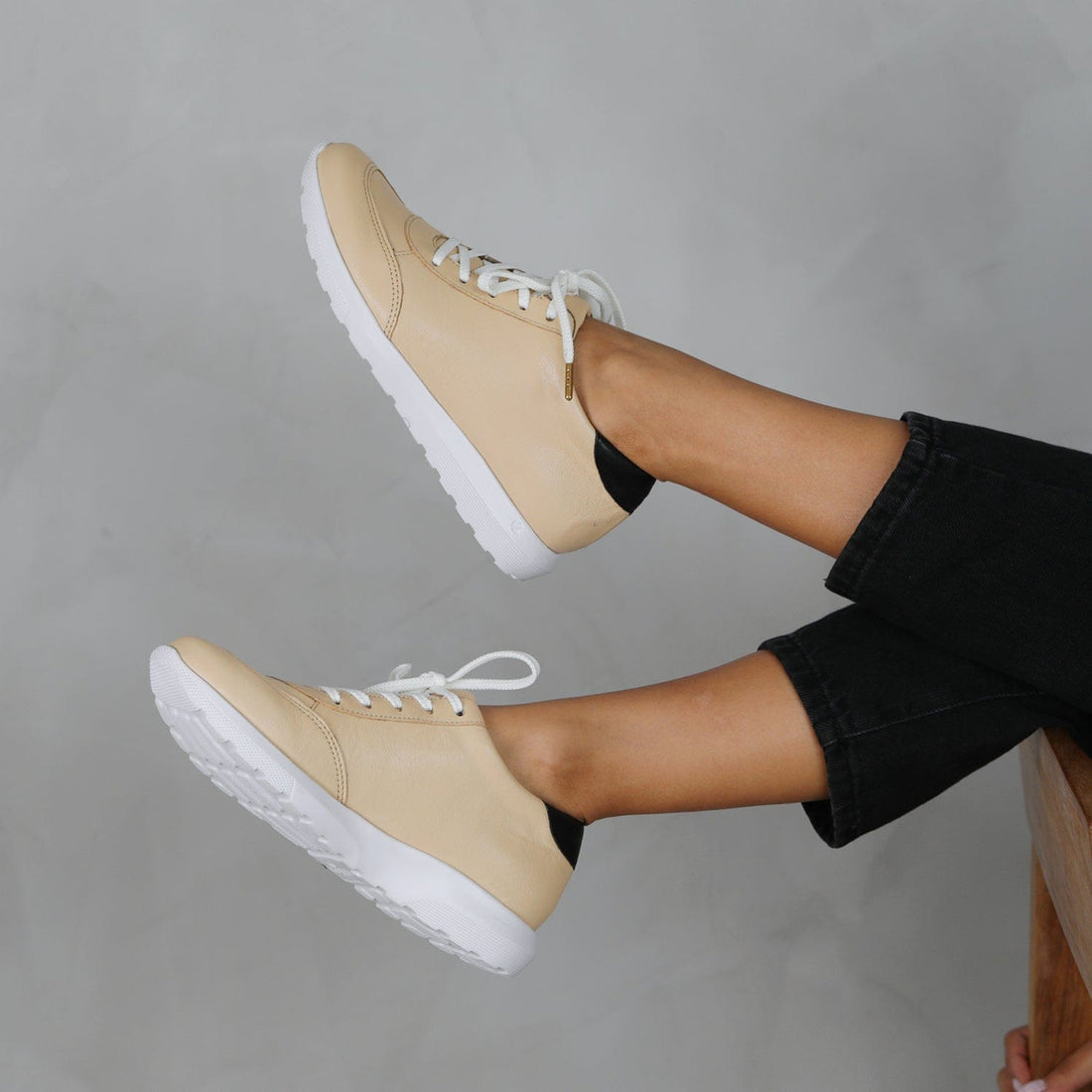 Froggie Shoes Shoes Lace-up Sneaker in Cream Multi - 12594