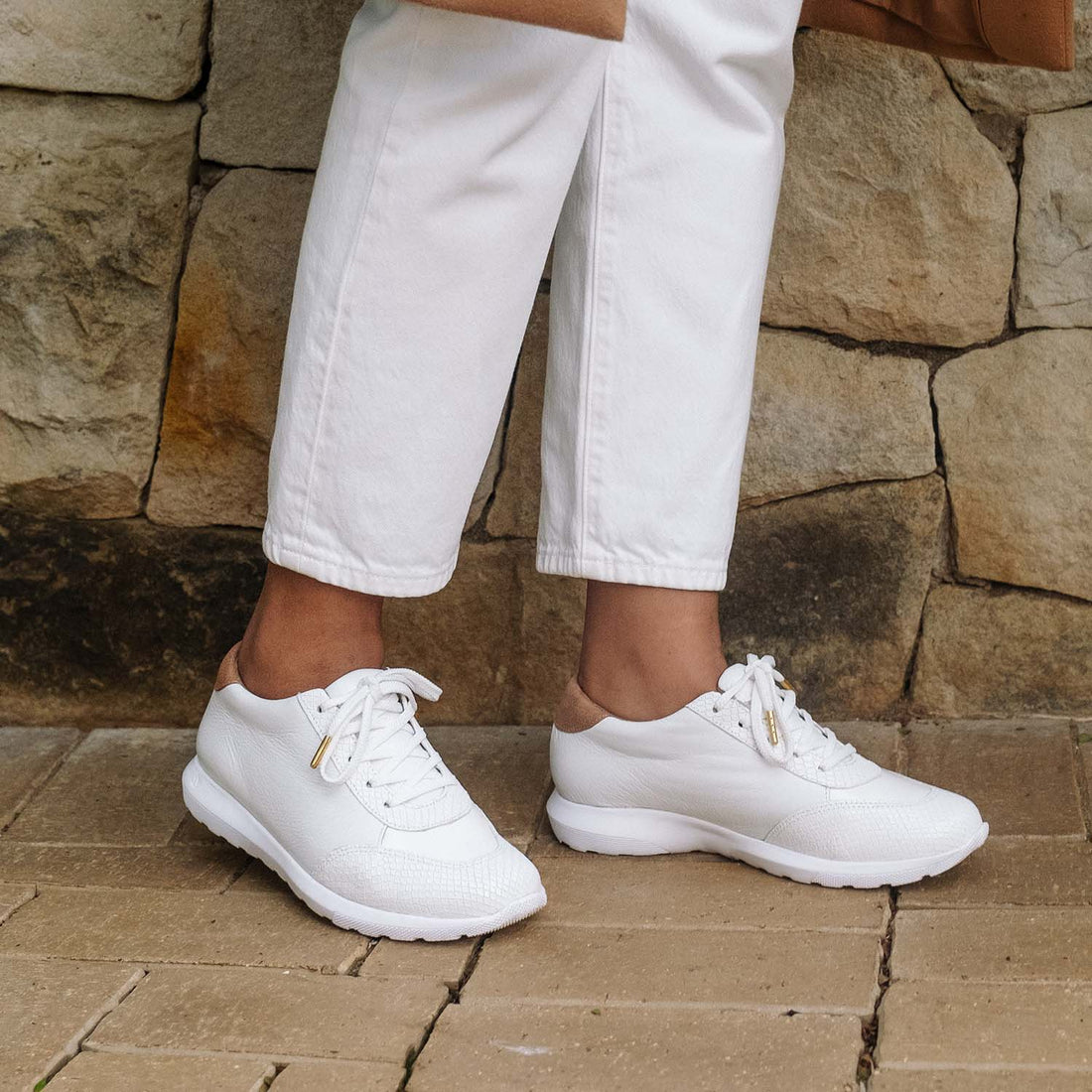 Froggie Shoes Shoes Lace-up Sneaker in White - 12594