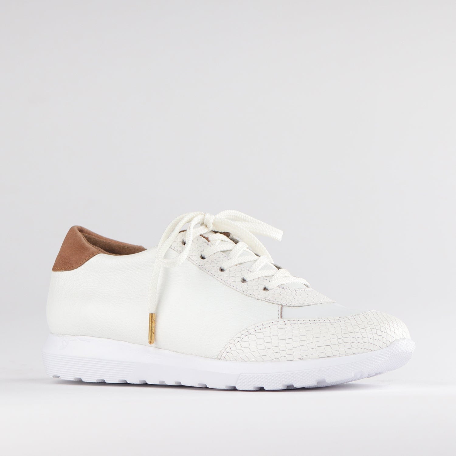 Froggie Shoes Shoes Lace-up Sneaker in White - 12594