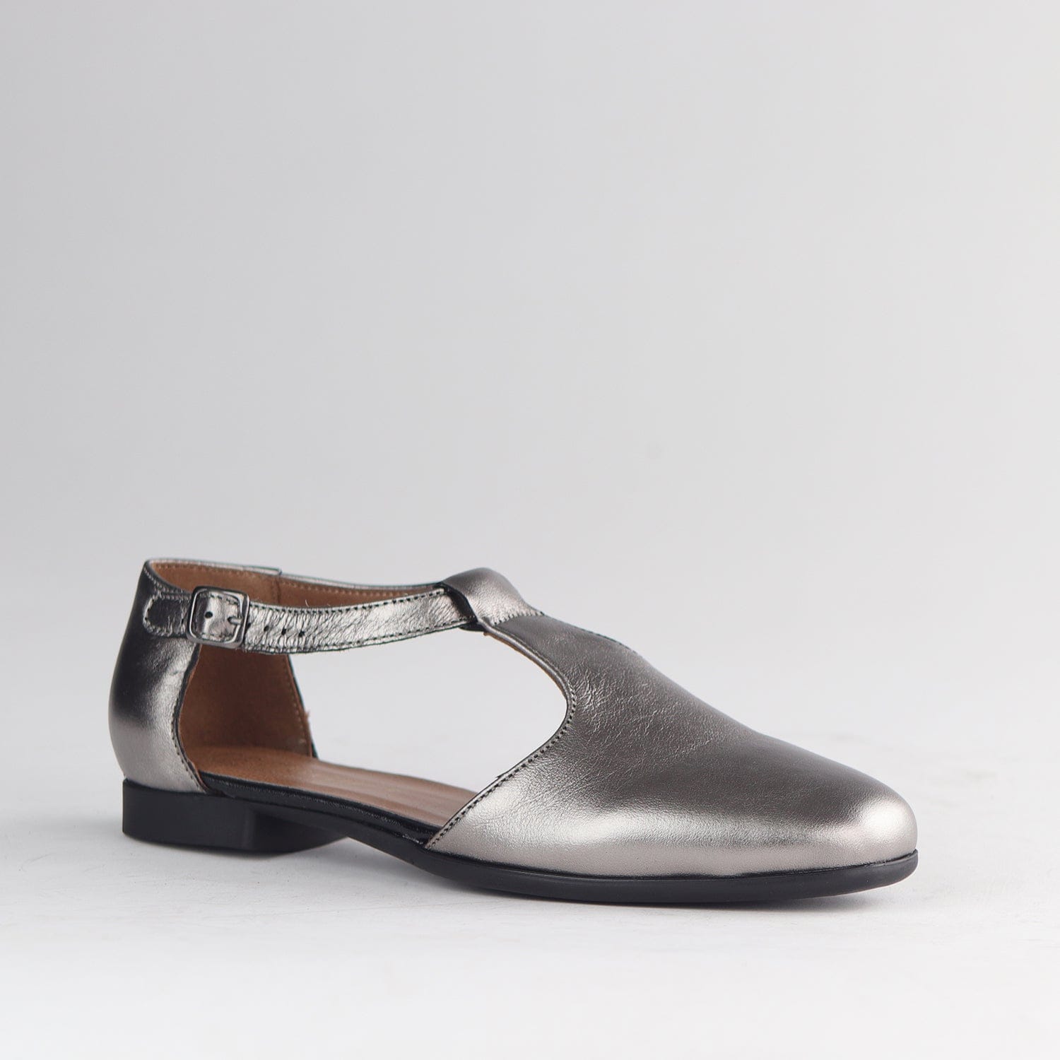 Froggie Shoes Shoes Mary Jane flat with a T-strap twist in Pewter - 13028