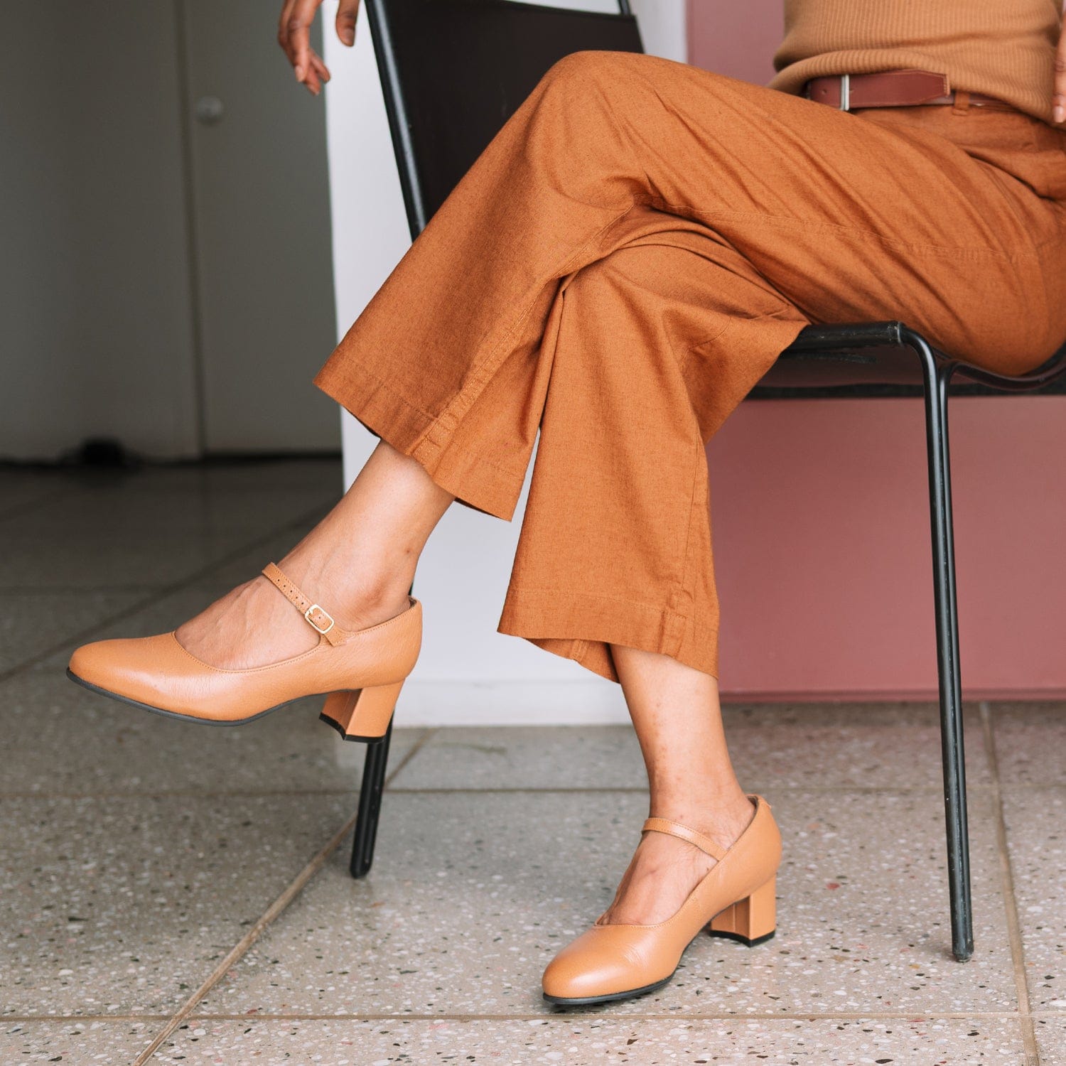 Froggie Shoes Shoes Mary Jane With Block Heel in Tan - 13020