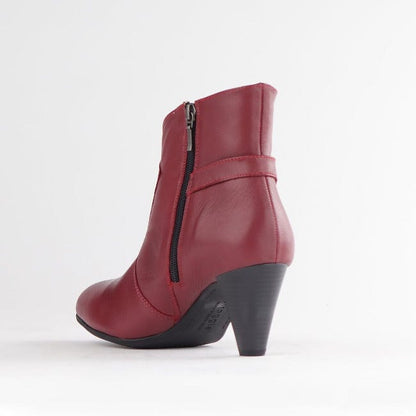 Froggie Shoes Shoes Pointed Ankle Boot in Red - 12486