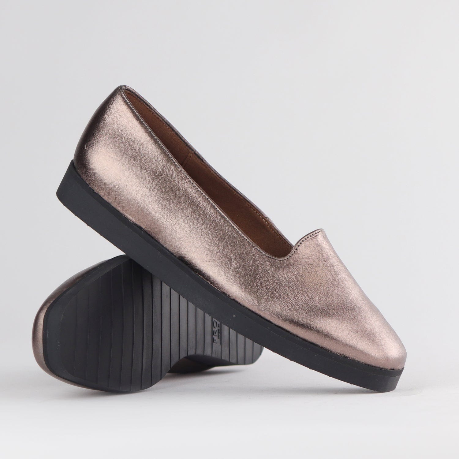 Froggie Shoes Shoes Square Toe Slipper Cut Shoe in Lead Metallic - 12763