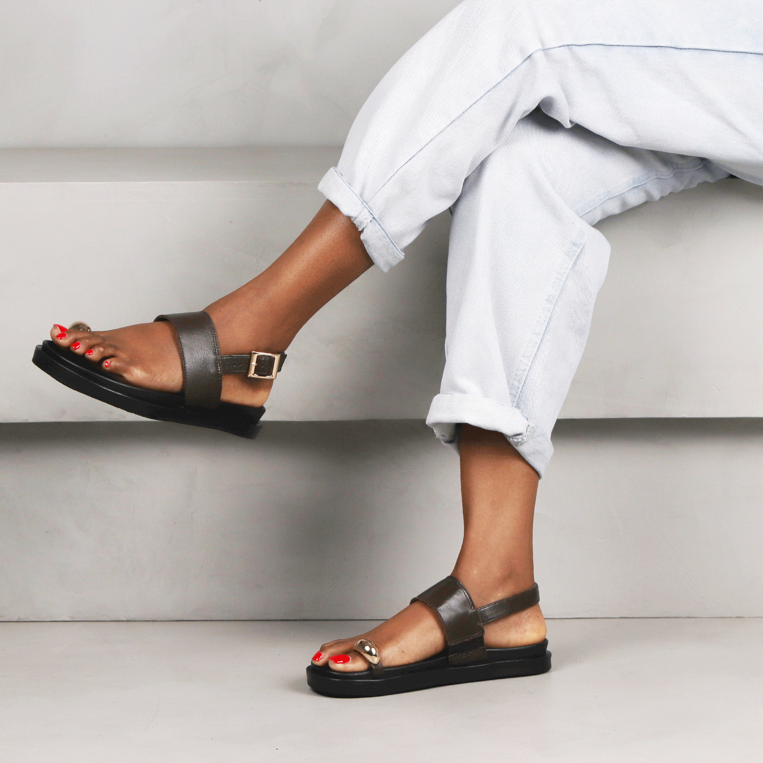 Froggie Shoes Shoes Toe Jewel Flat sandal in Brown - 13006