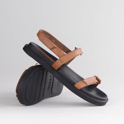 Froggie Shoes Shoes Velcro strop in Tan - 12690