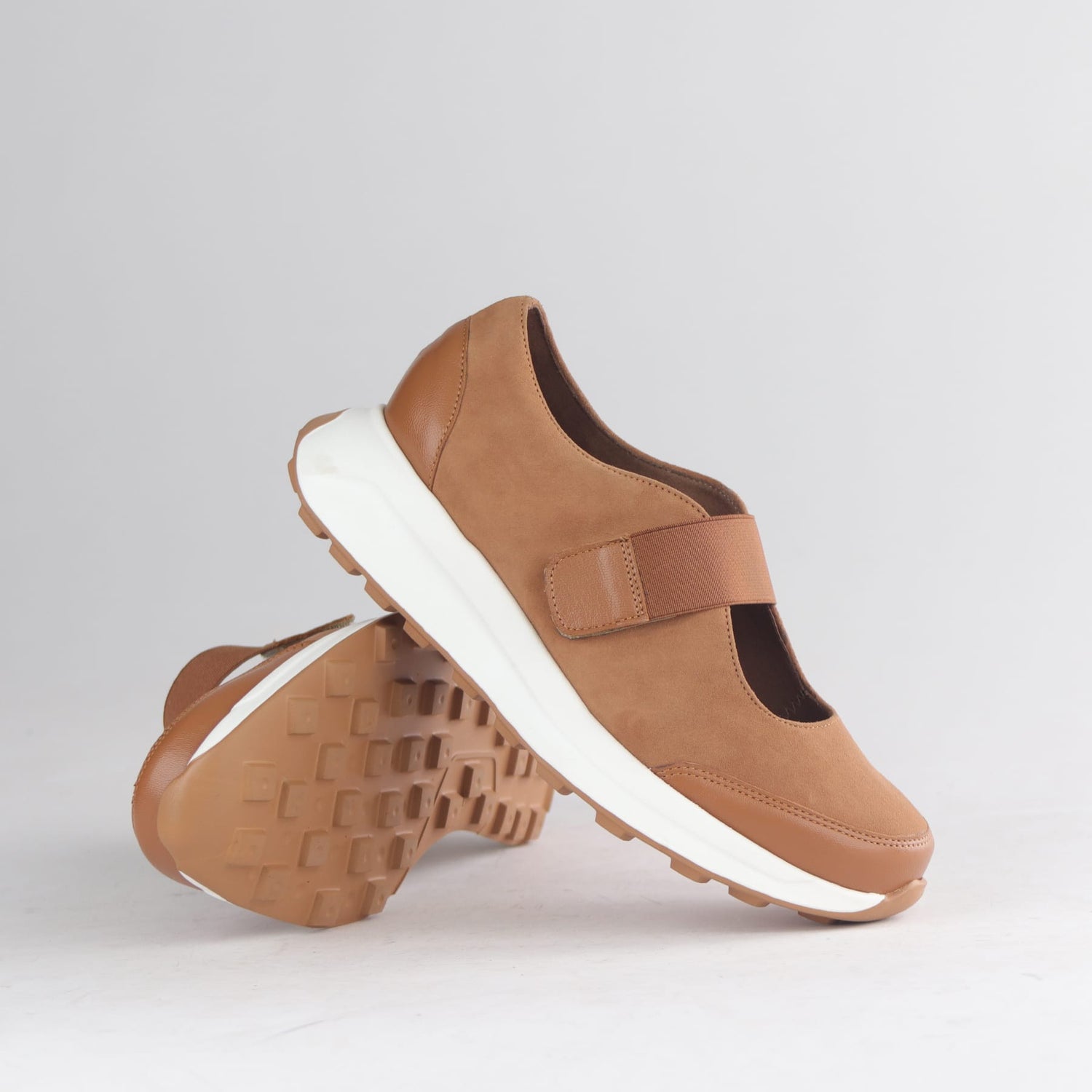 Froggie Shoes Sneakers Athleisure Mary Jane Sneaker
