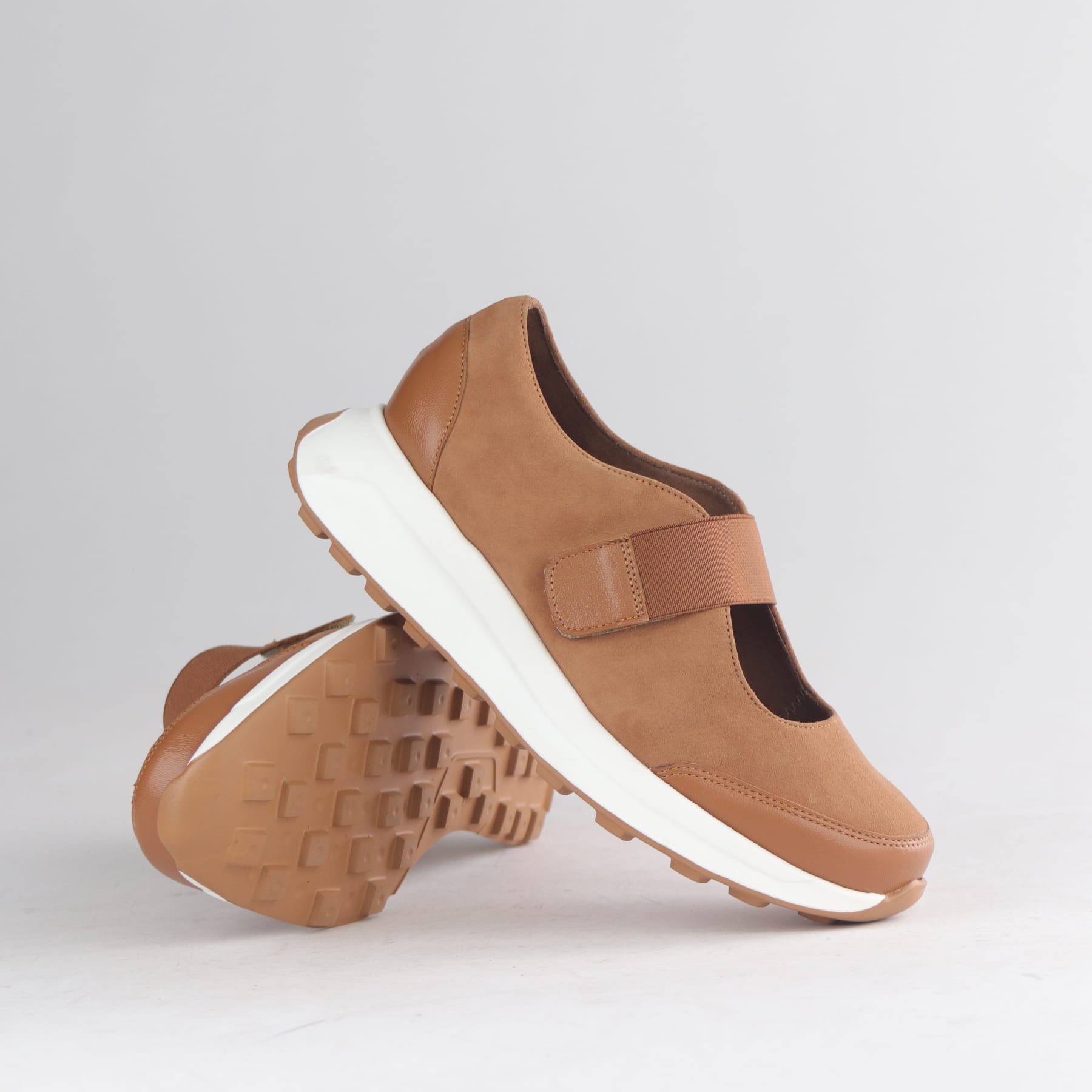 Froggie Shoes Sneakers Athleisure Mary Jane Sneaker