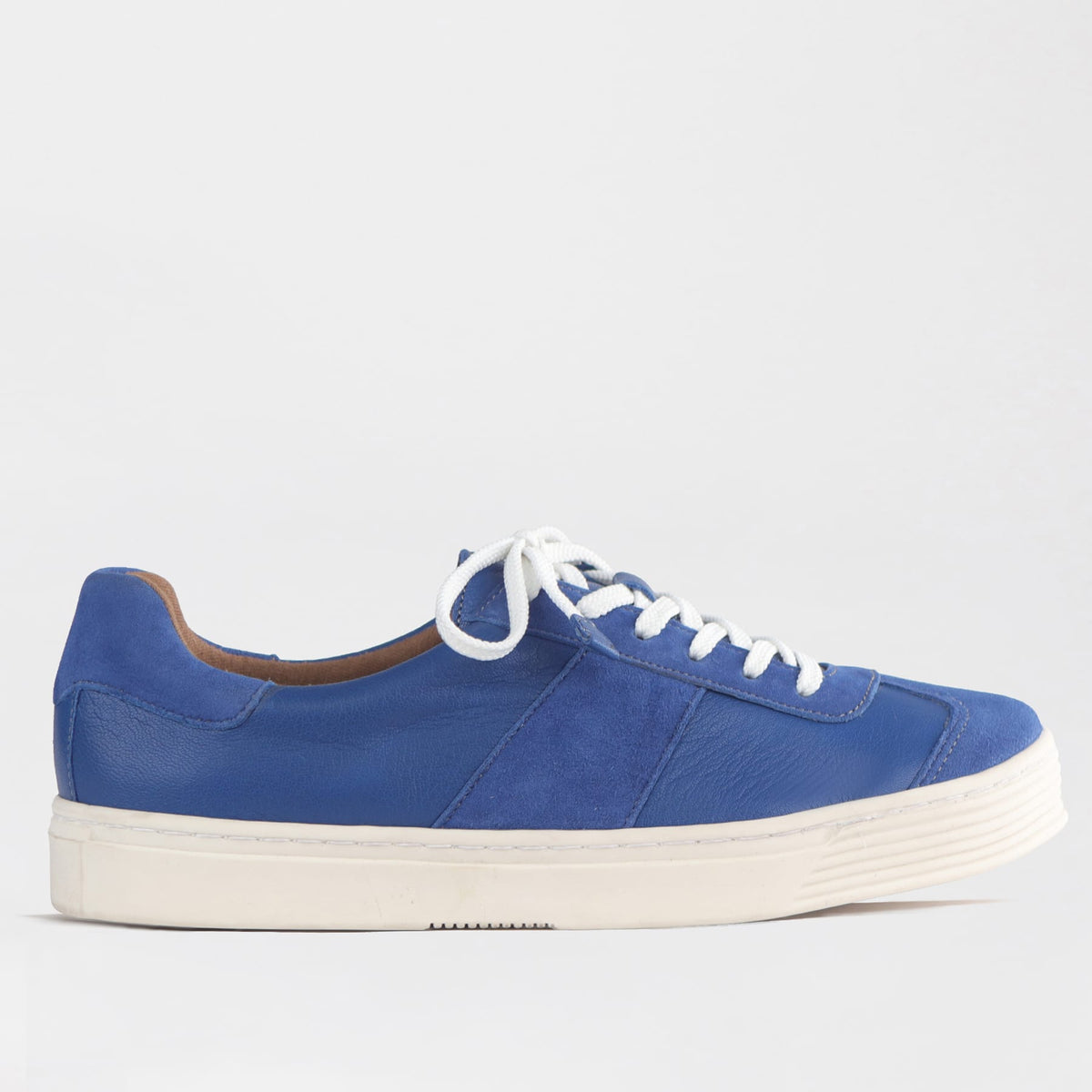 Froggie Shoes Retro Lace-up Sneaker - side.