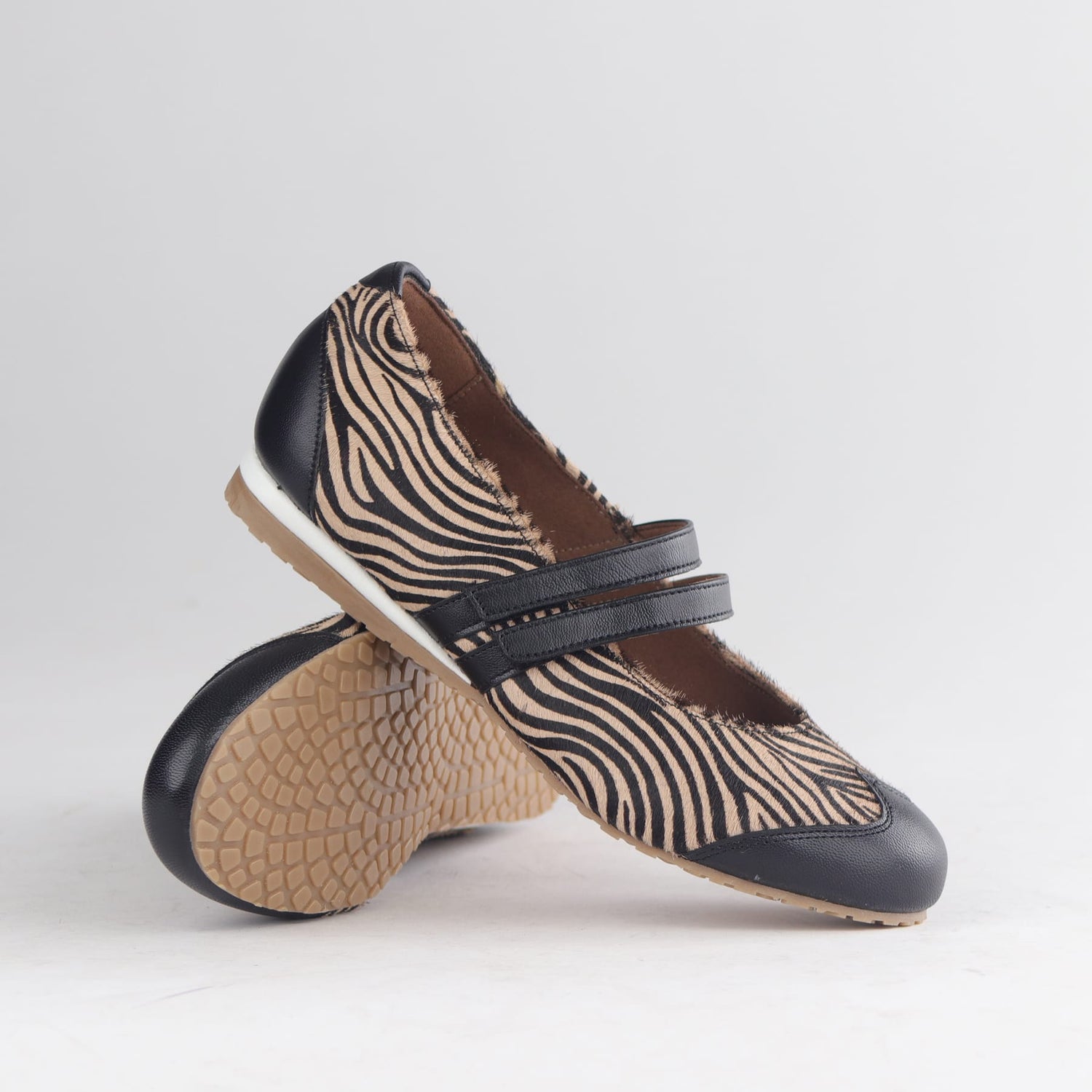 Froggie Shoes Sneakers Slimline Mary Jane Sneaker