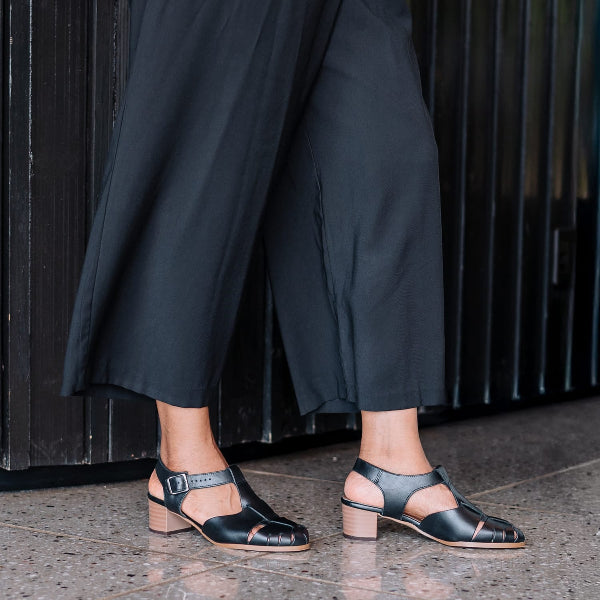 Froggie Shoes Women’s Mid Heel Fisherman Sandal - Black Leather-12993