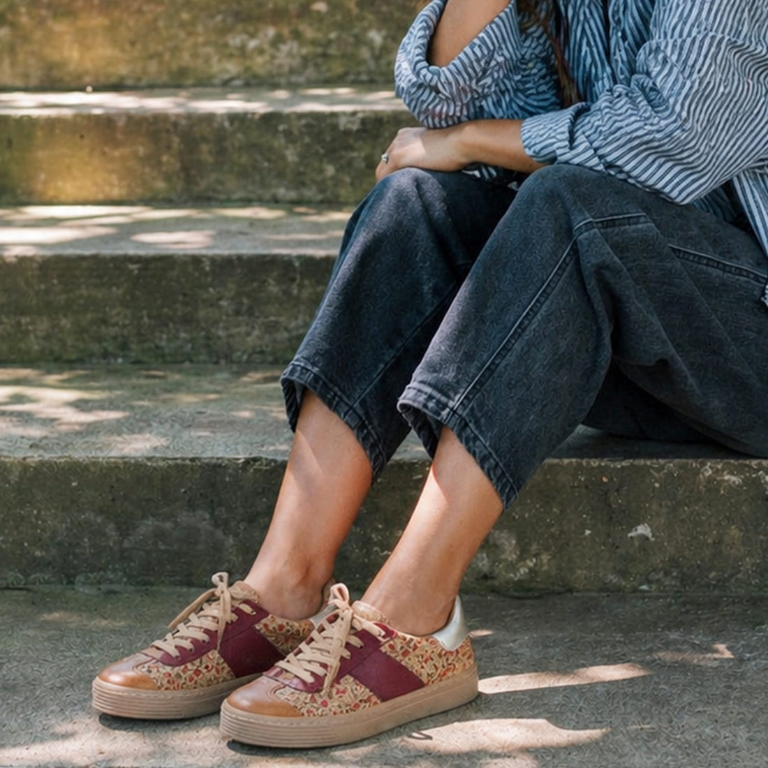 Froggie Women’s Retro Lace-Up Sneaker 12795 in floral leather featuring cushioned sole, vintage-inspired design, and everyday casual comfort.