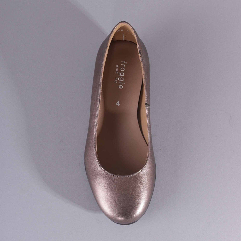 Wider Fit Court Shoe in Lead