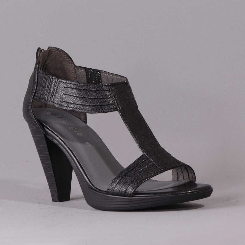 T Bar High Heel Sandal in Black 10729The striking T Bar detail