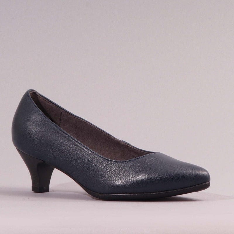 Kitten heel Court shoe in Navy