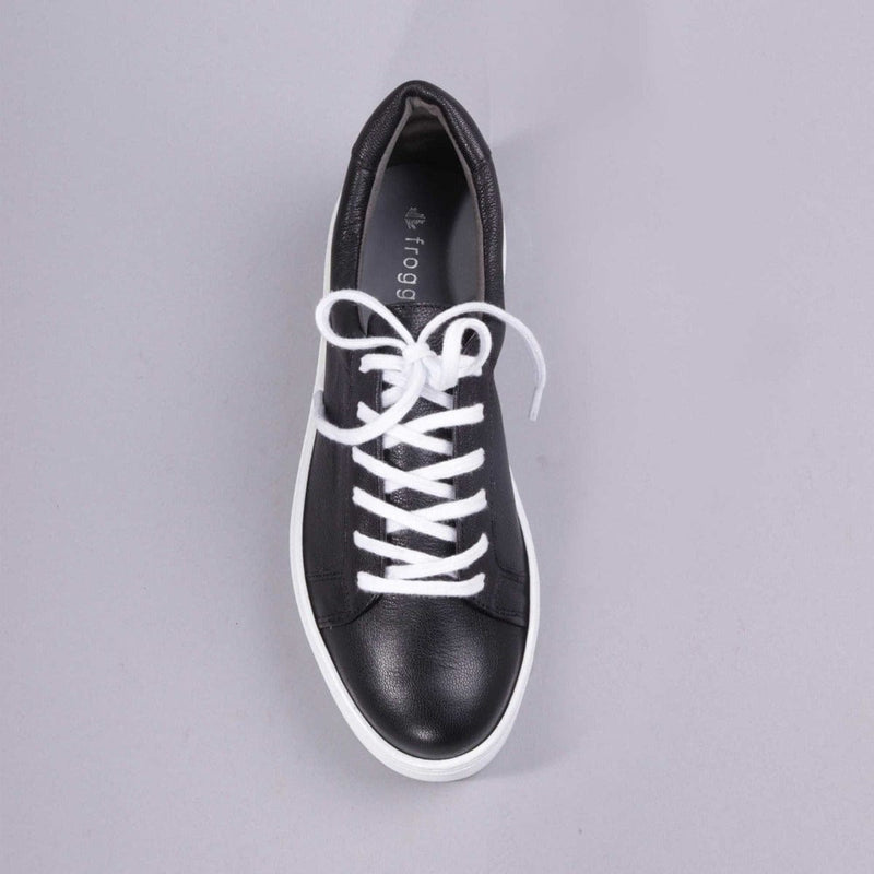 Platform Sneaker in Black