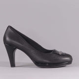 High Heel Court Shoe in Black