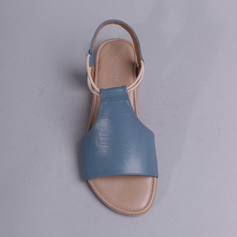 Wider Fit Sandal in Manager