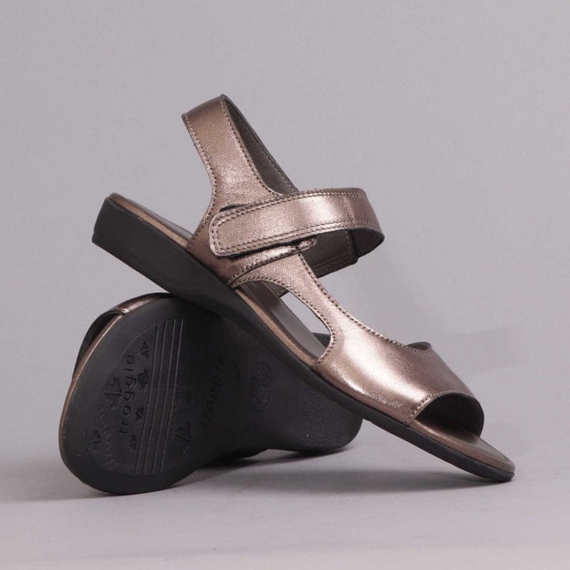 Wider Fit Slingback Flat Sandal in Lead