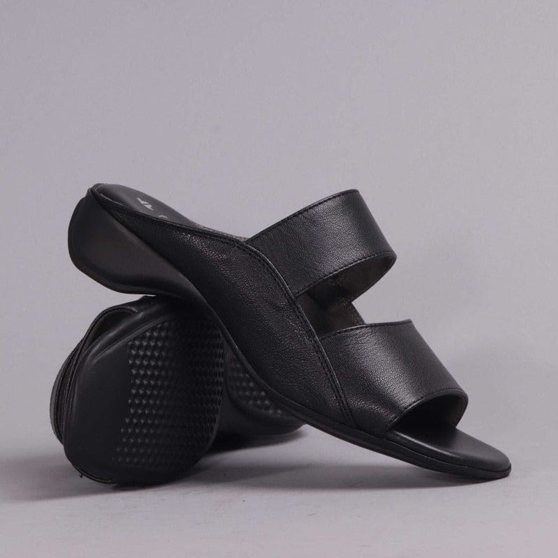 Slip-on Mule Sandal in Black