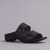 Slip-on Mule Sandal in Black