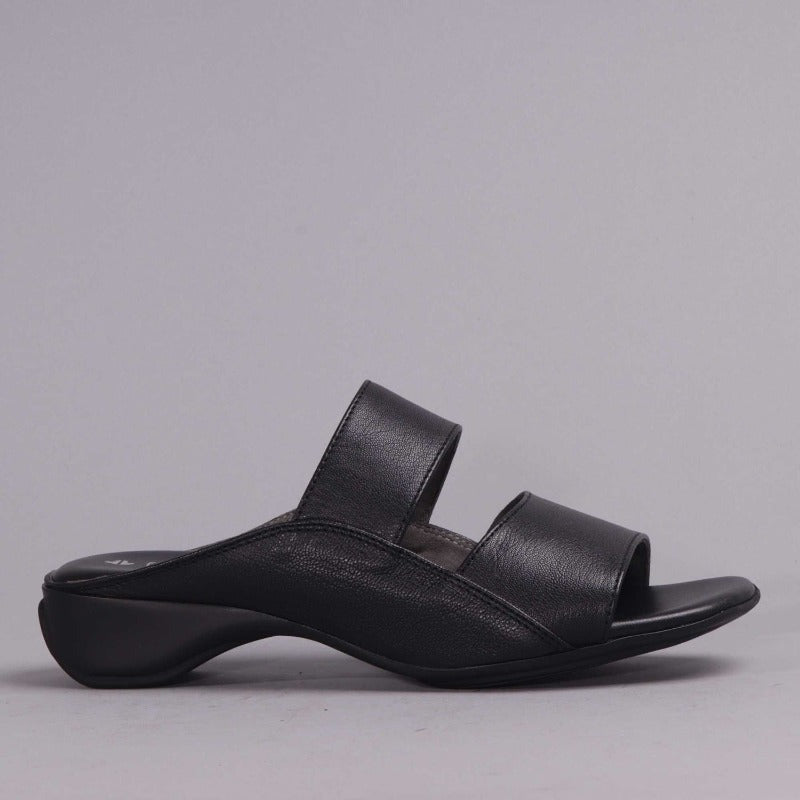 Slip-on Mule Sandal in Black