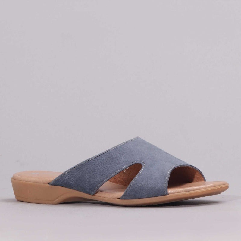 Mule Sandal in Manager 