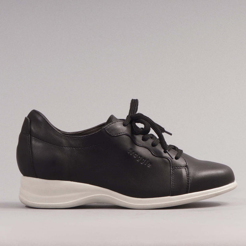 Lace-up Sneaker in Black - 12430