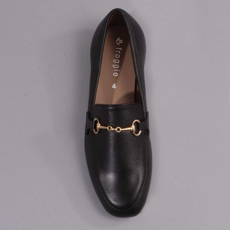 Closed Shoe with the Gold Trim in Black