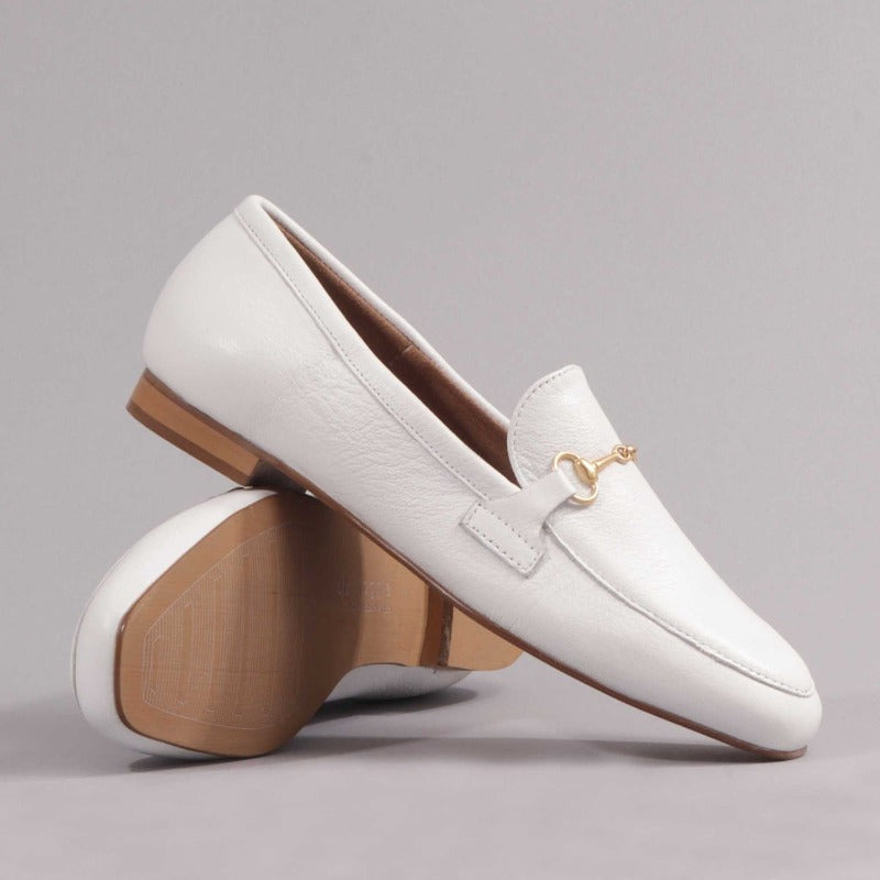 Froggie Closed Shoe with the Gold Trim in White