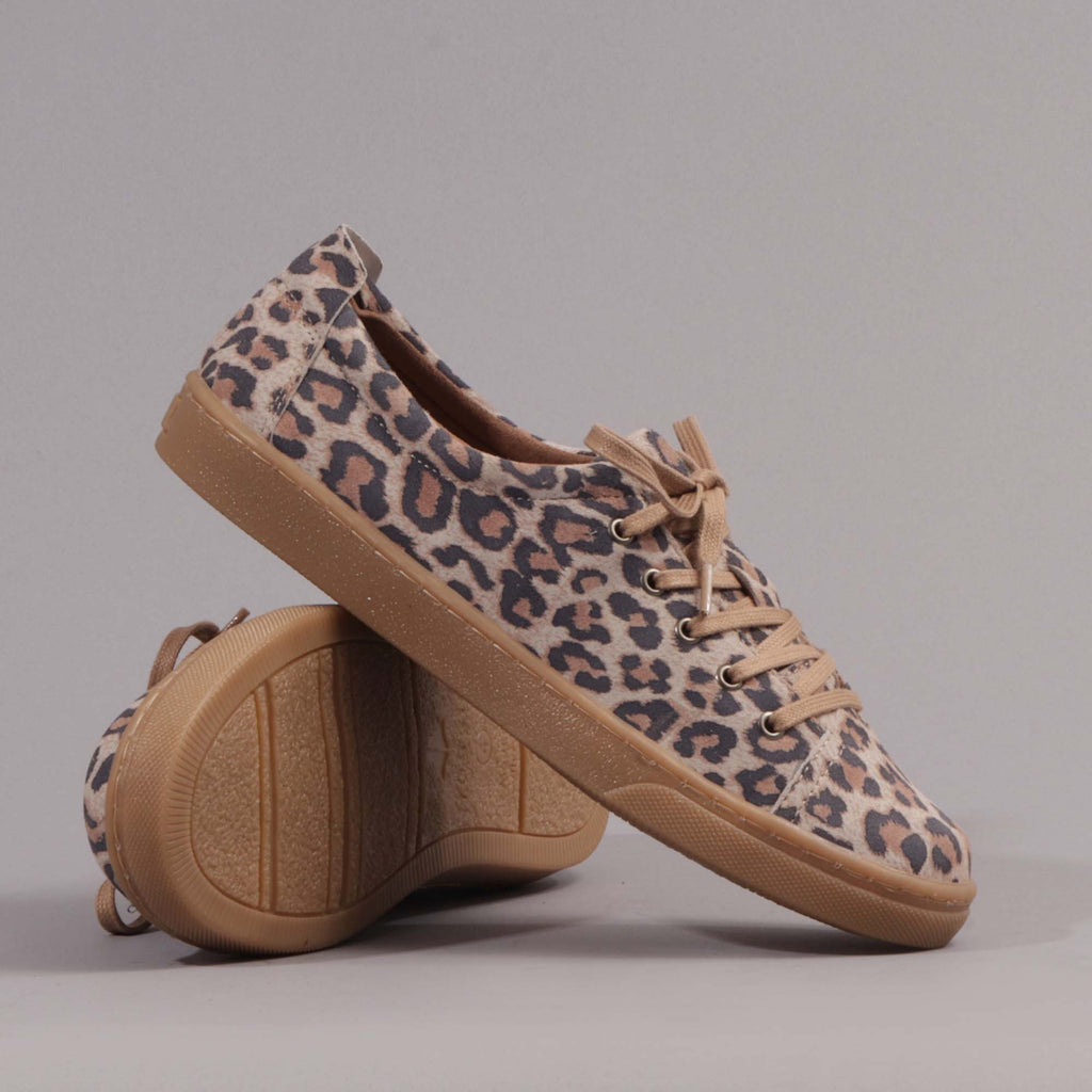 Lace-up Sneaker with Removable Footbed in Ice leopard - Froggie ...
