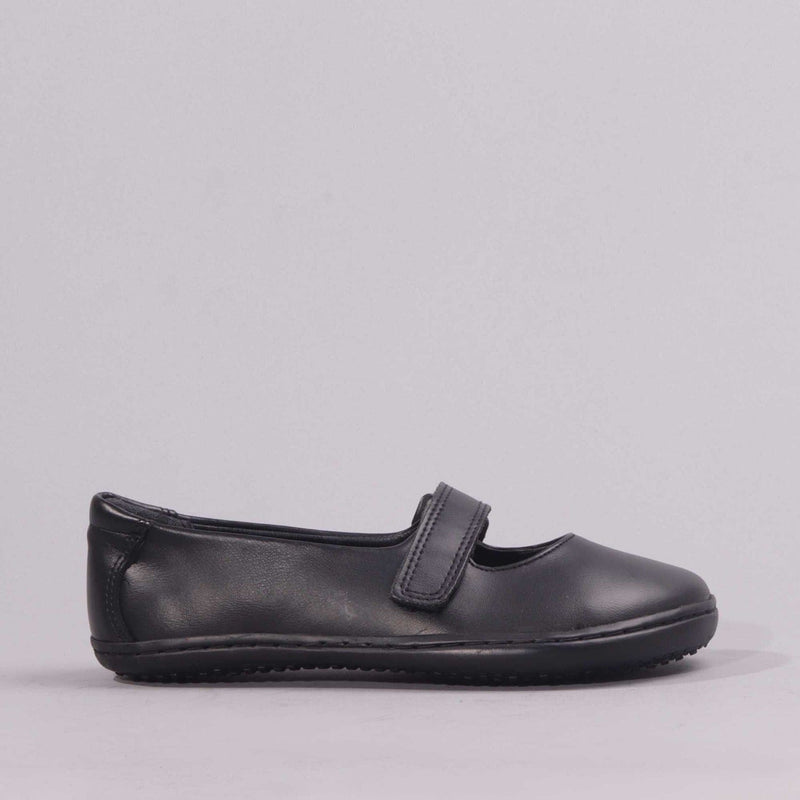 Low-Bar Girls School Shoes in Black