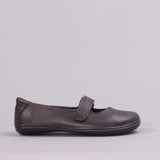 Low-Bar Girls School Shoes in Brown