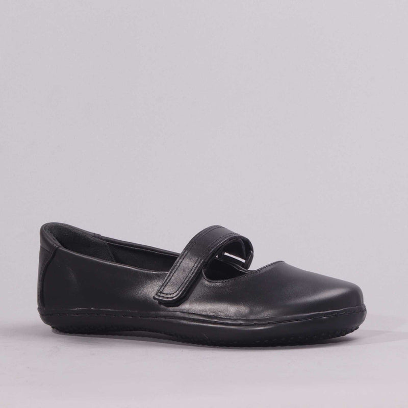Low-Bar Girls School Shoes in Black