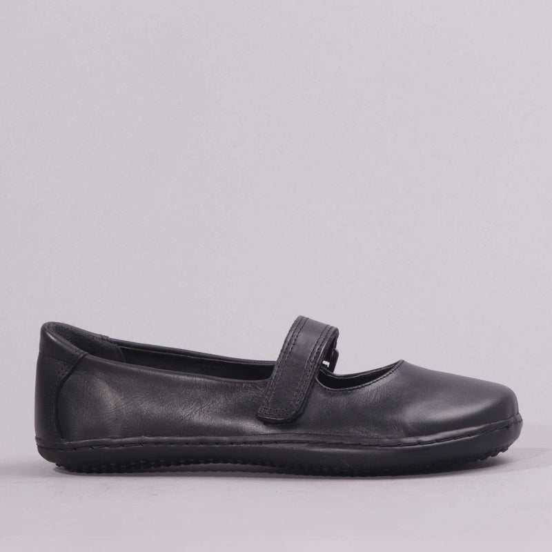 Low-Bar Girls School Shoes in Black